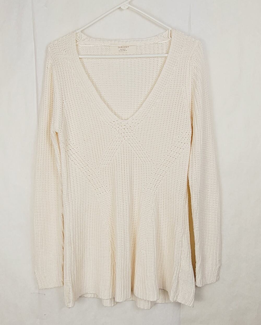 Zara knits ivory vneck tunic sweater Size large Clean Girl Preppy Minimal